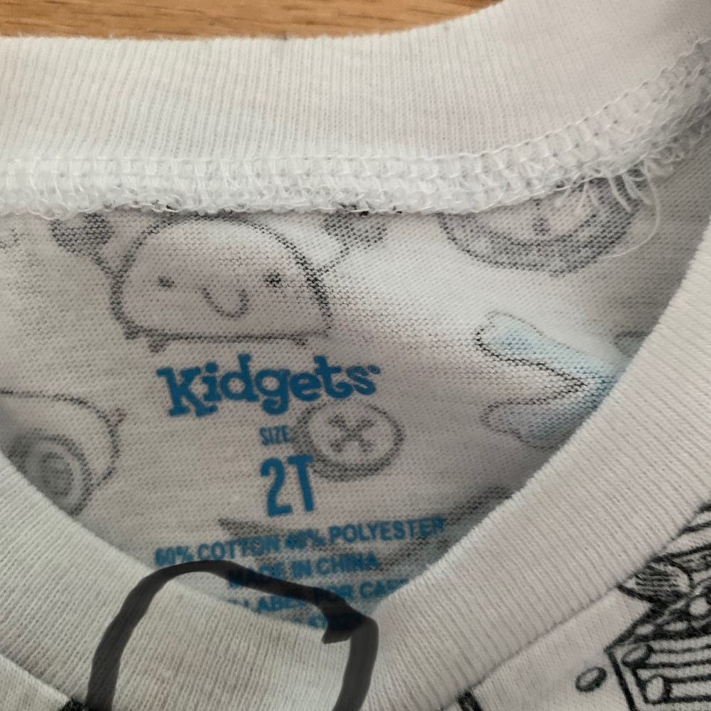2t t-shirt bundle - Picture 11 of 12